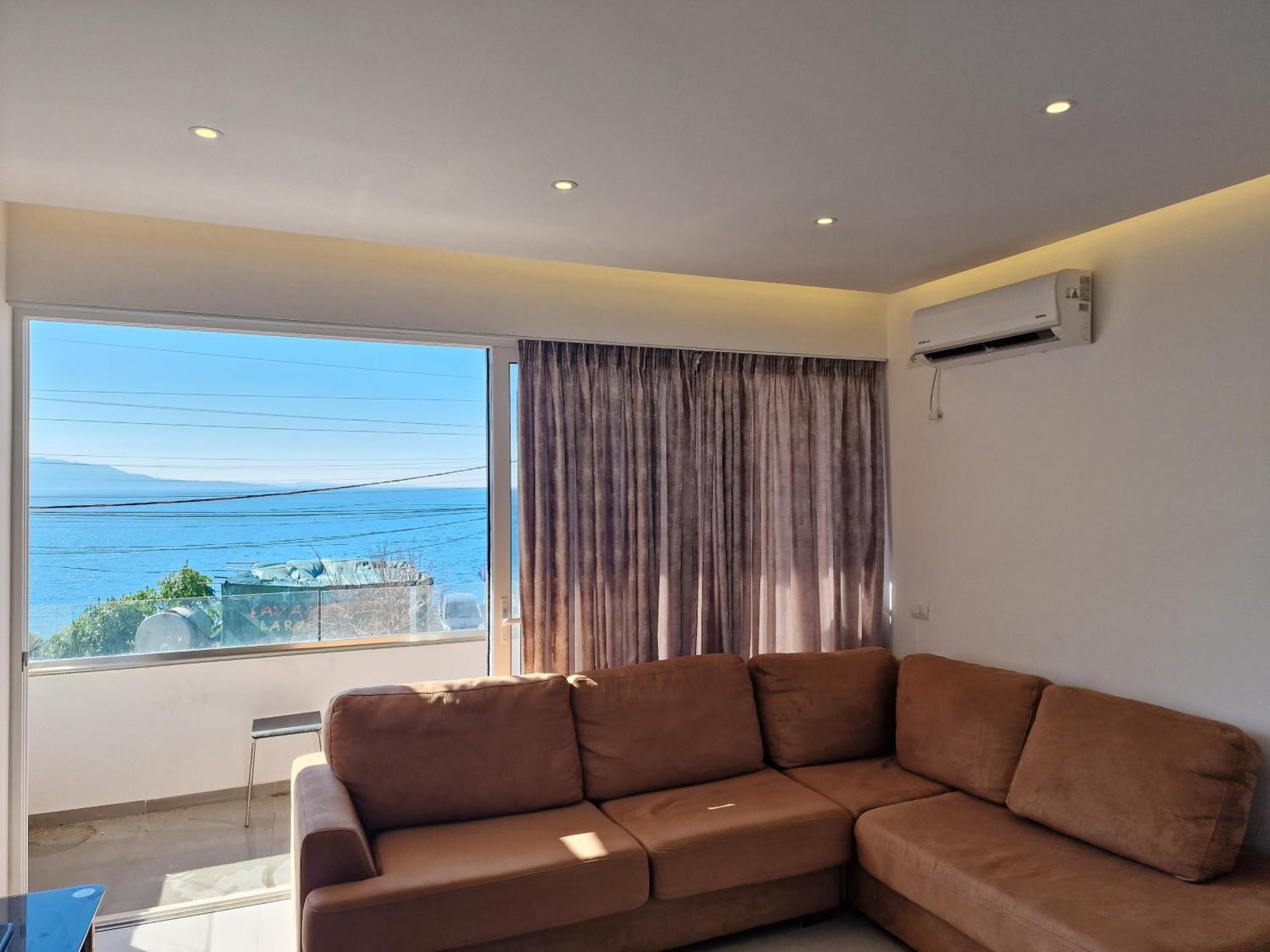 Beachfront Apartment Sarandë エクステリア 写真
