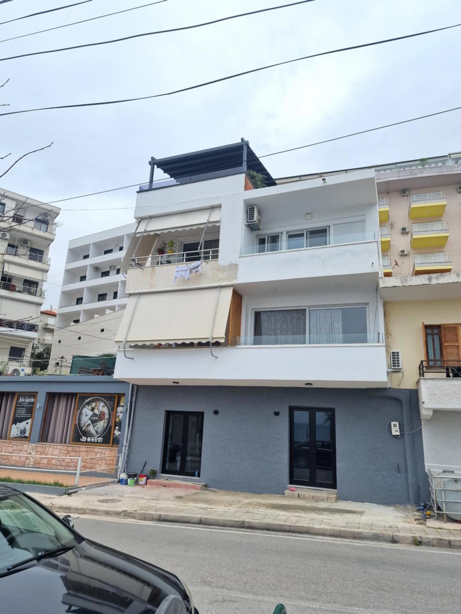 Beachfront Apartment Sarandë エクステリア 写真
