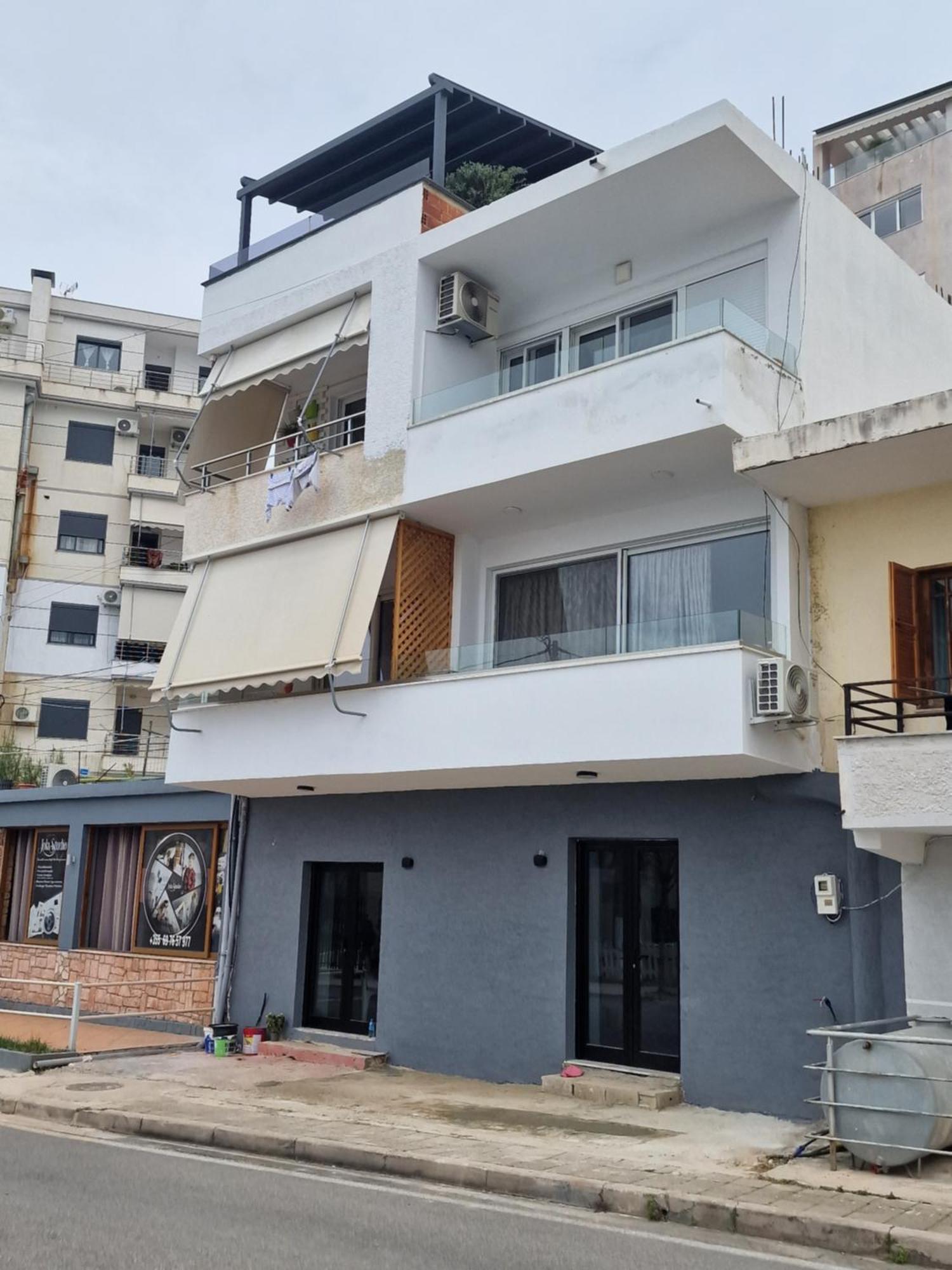 Beachfront Apartment Sarandë エクステリア 写真